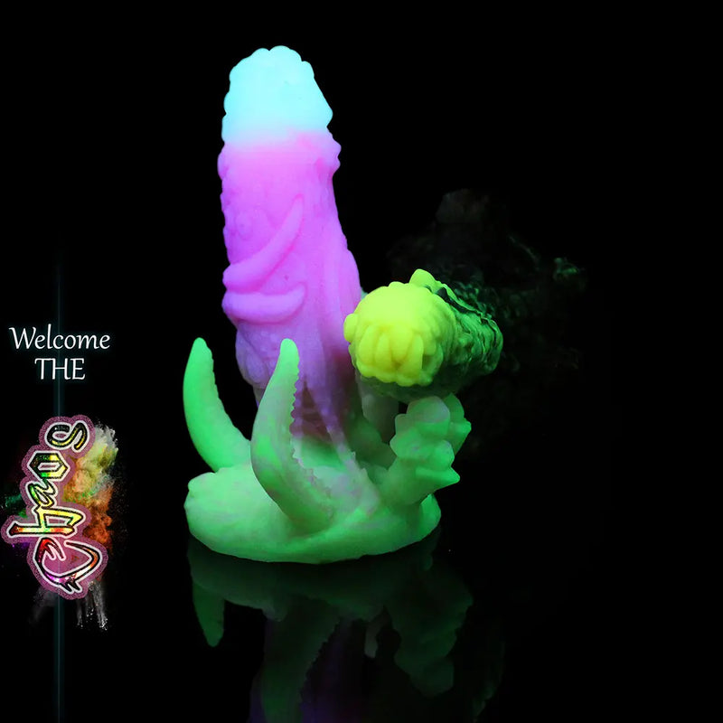 Chaos-Fantasy-Silikondildo mit Tentakeln, Zähnen und Kreaturendetails aus leuchtendem mehrfarbigem Silikon