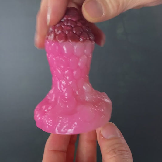 Hard tip, medium-hardness body Herculean Fantasy Dragoness Eggs